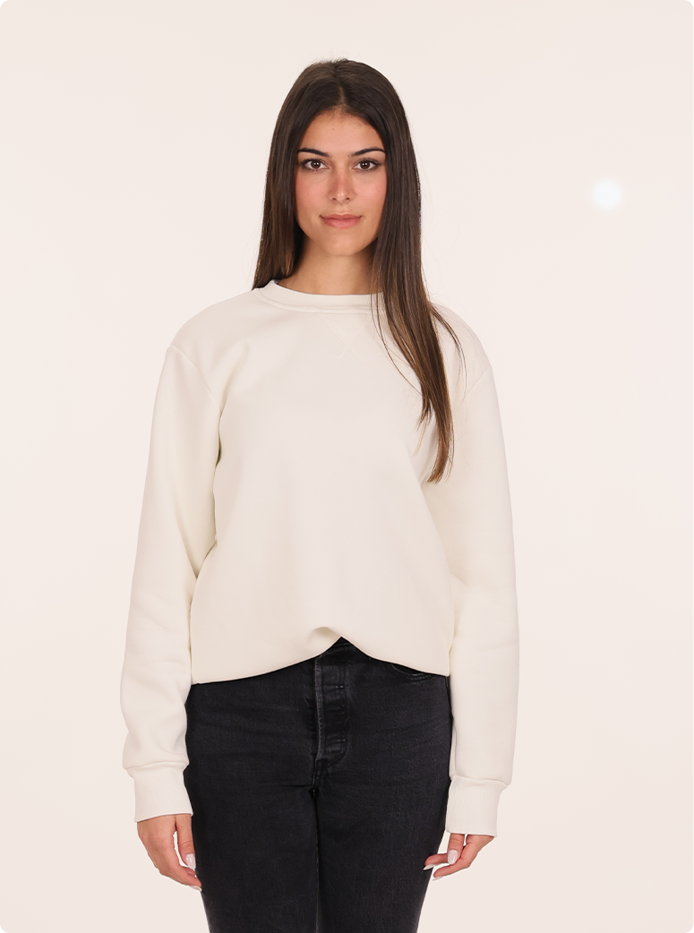Bianca wear a Milano Crewneck