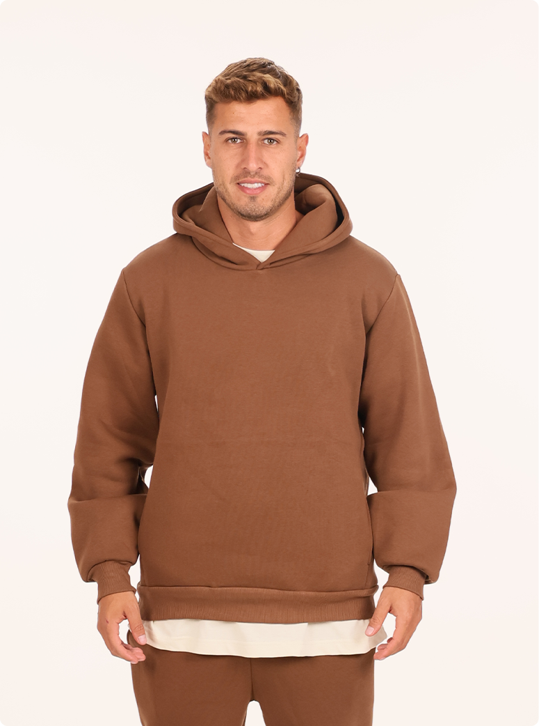 Damien wear a Urban Set