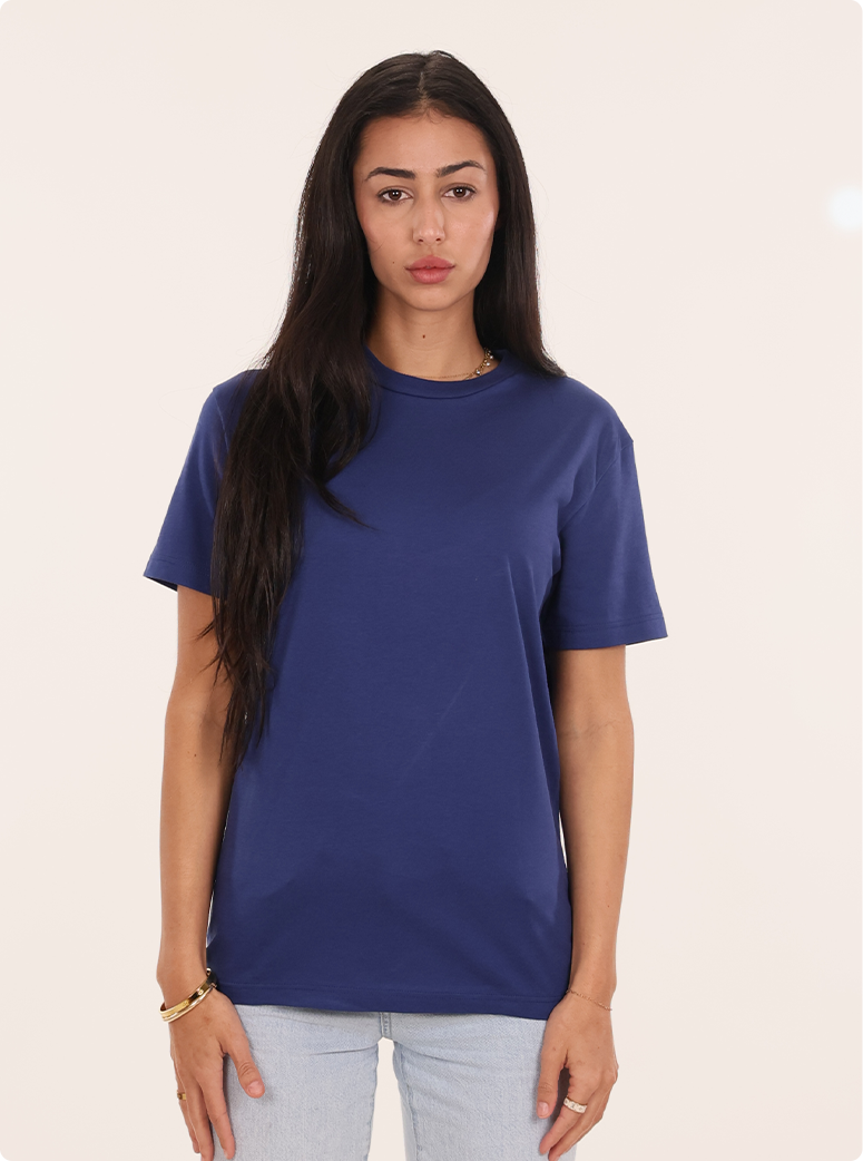 Jessica wear a Eleganza Cotton Tee
