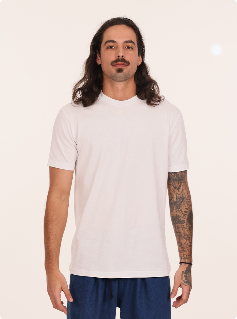 Leon wear a Eleganza Cotton Tee
