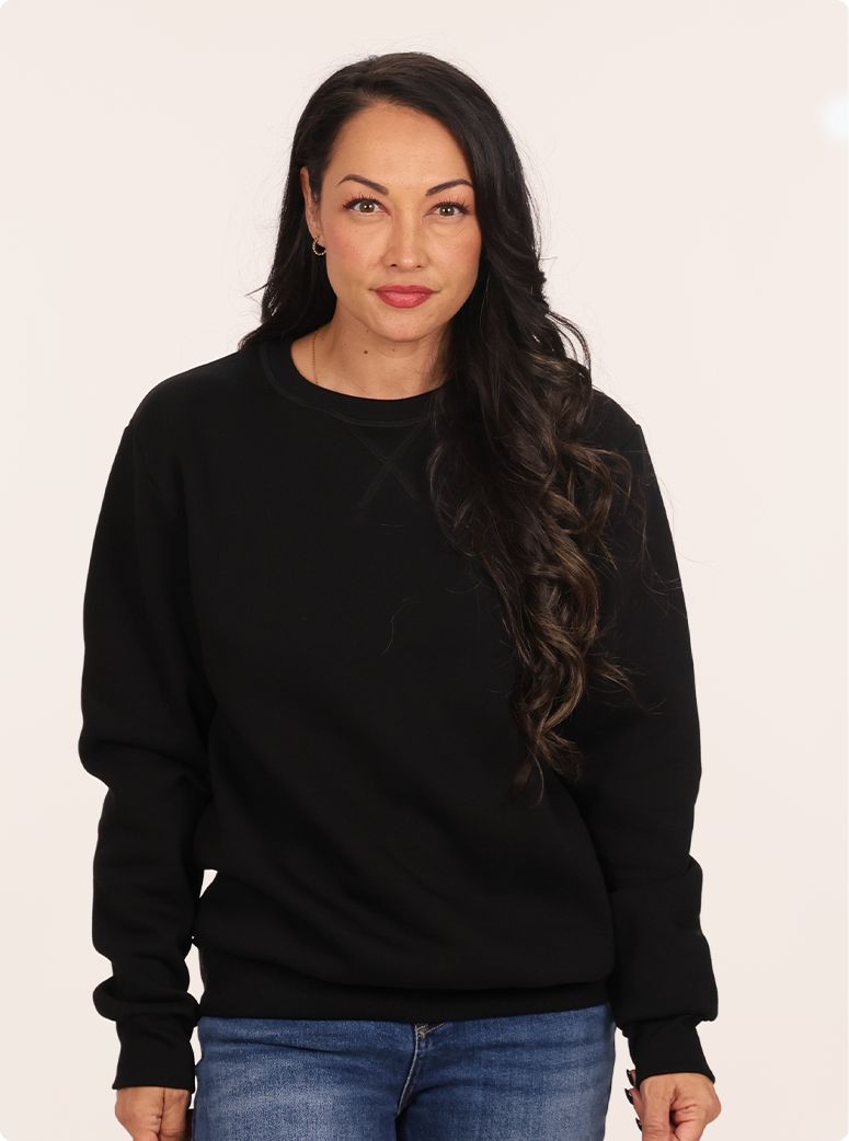 Tamie wear a Milano Crewneck